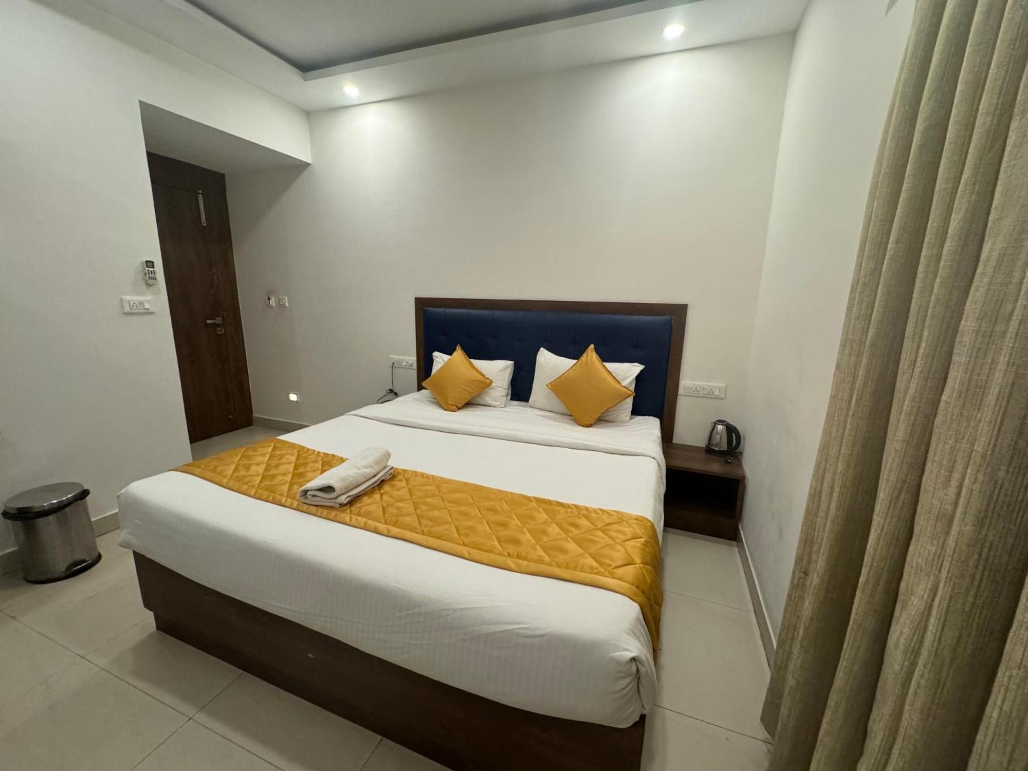 Jn Guestline Ξενοδοχείο Devanahalli Εξωτερικό φωτογραφία
